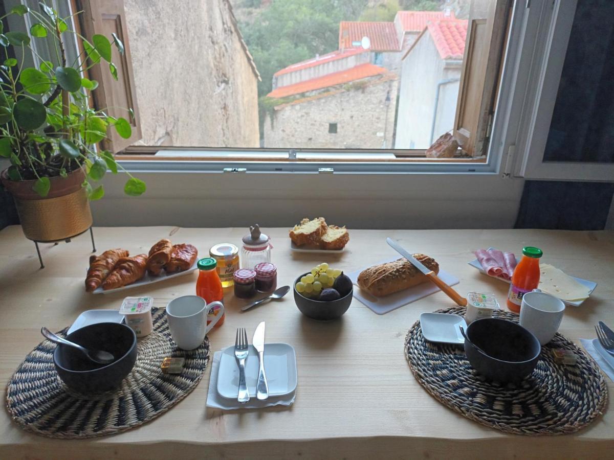 B&B Chambres "Chez Meme Germaine" Caramany Ngoại thất bức ảnh